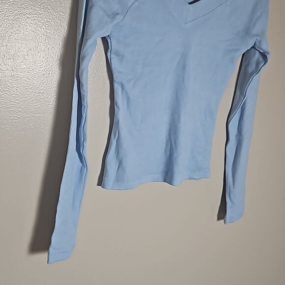 NWOT Shannen Slinky-fit tee by BDG Urban Outfitters Sz Medium Baby Blue - Picture 5 of 13